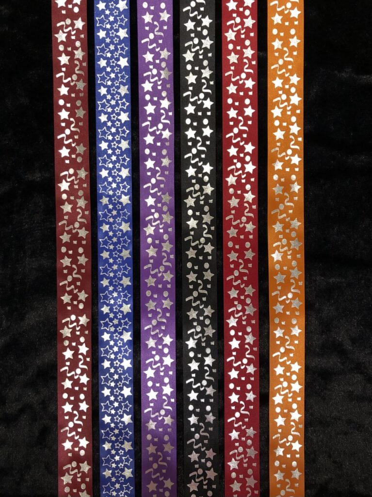 WHITE 1.5” RIBBON WITH SILVER METALLIC STARS 1 YARD